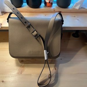 Coach leather Gotham 34 messenger bag in Macadamia w/blk copper hardware